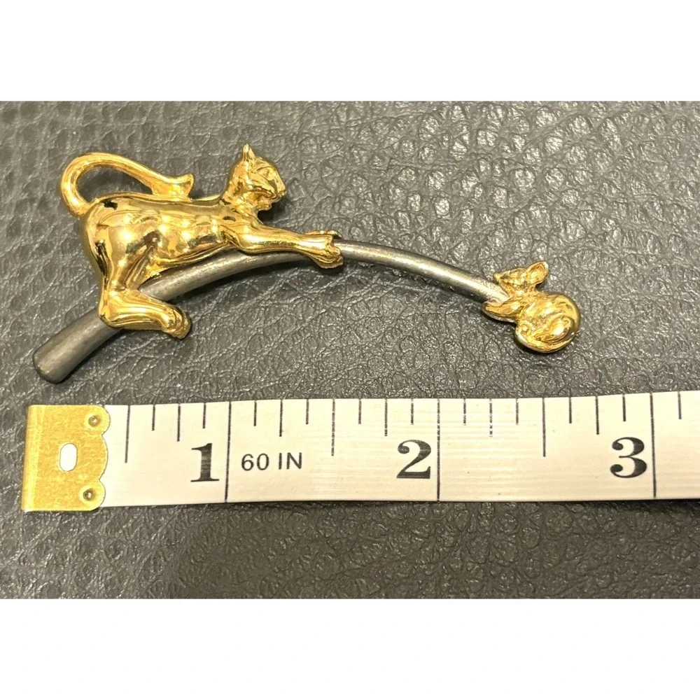 Vintage Cat Chasing Mouse Brooch Gold And Silver Tone Cat Moves!!